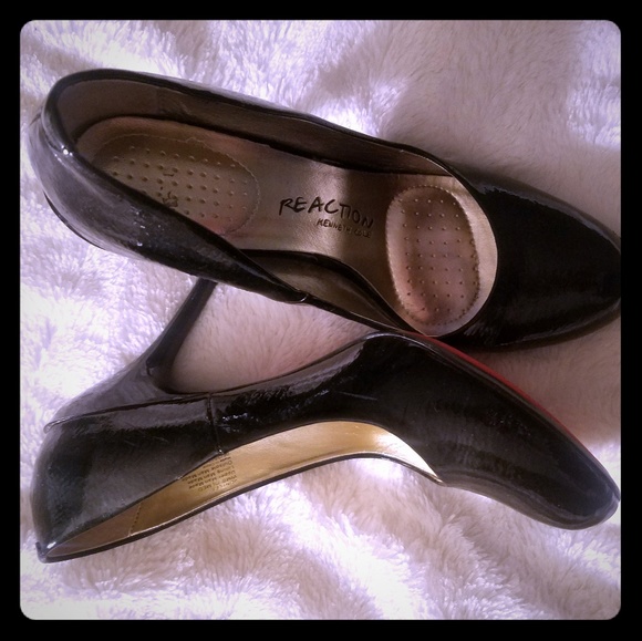 Sexy black heels with red bottom - Picture 1 of 5